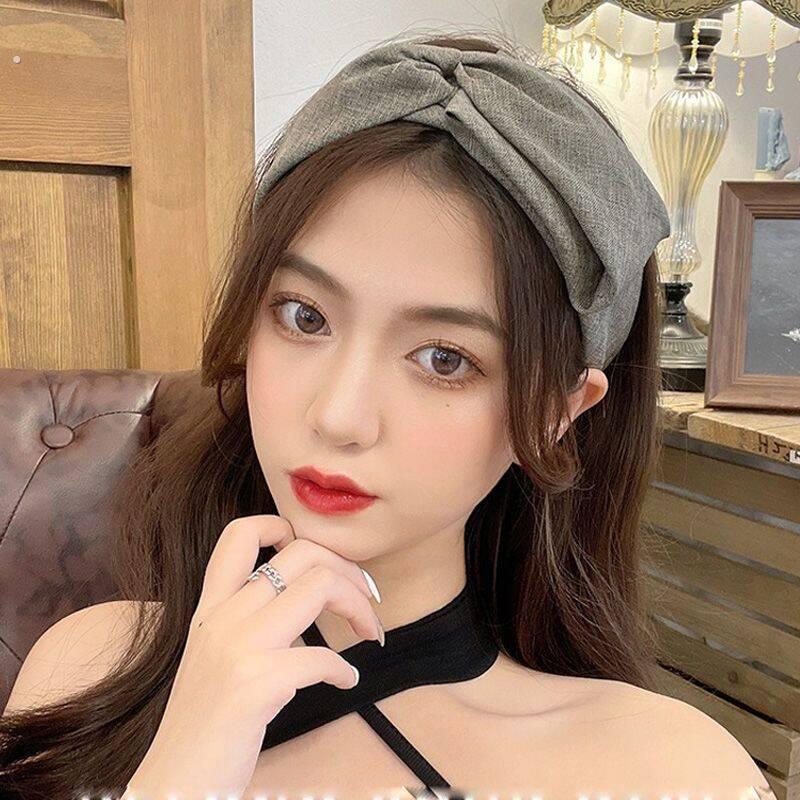 发箍女高颅顶韩国网红纯色宽边布艺交叉折叠高级感轻奢日常外戴