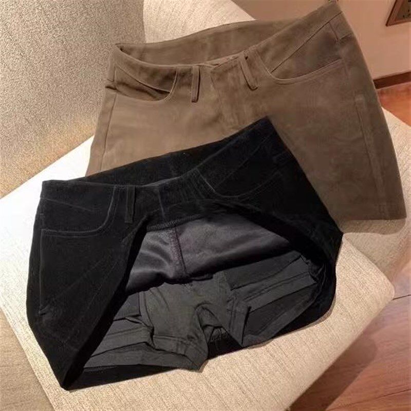 鹿皮绒弧形腰短裙自带安全裤女高腰显瘦显腿长半身裙