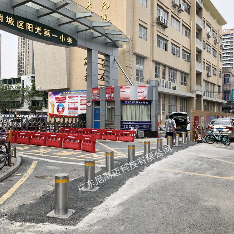不锈钢电动液压防冲撞升降路桩