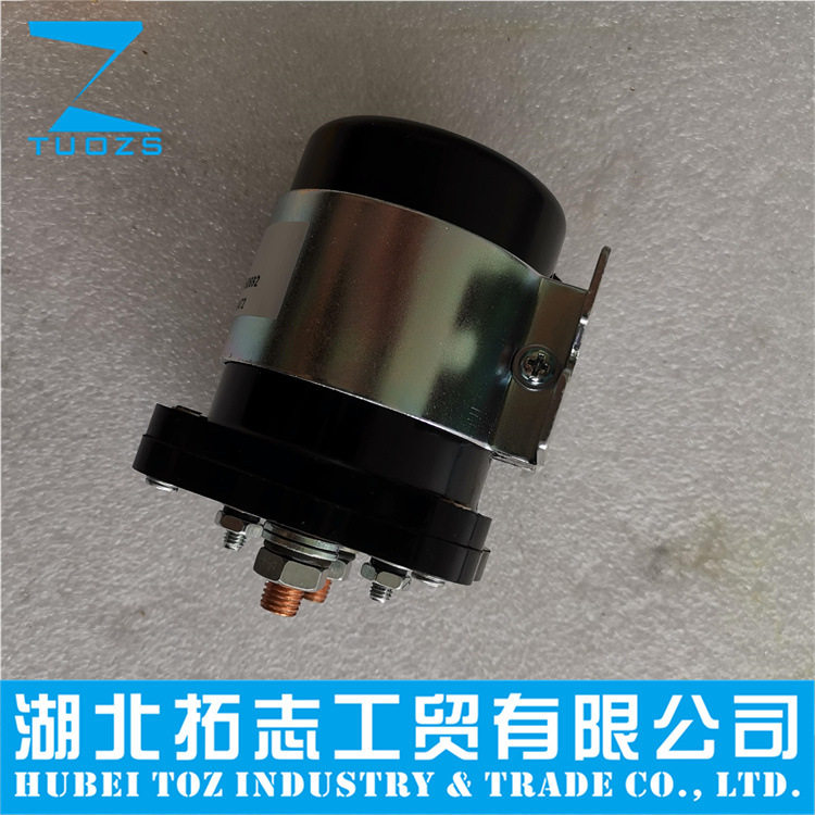 216537康明斯发动机配件起动机继电器3050692磁力开关