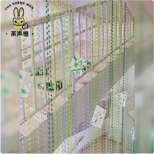 幼儿园自制彩色豆豆毛线环创吊饰氛围墙布置楼梯教室走廊用品材料
