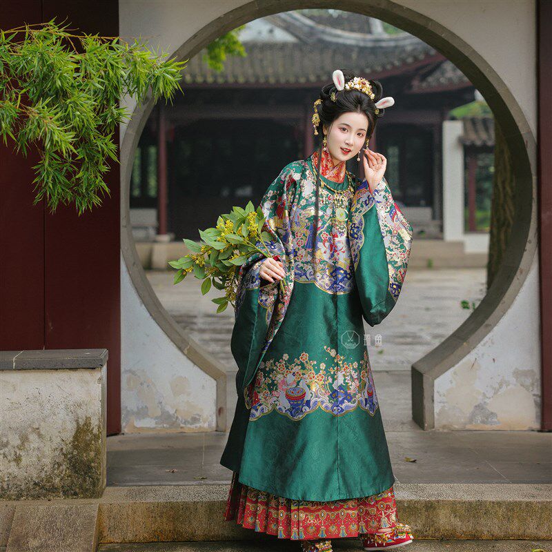 琉鱼汉服玉兔百子明制圆领袍百子衣汉婚百日宴吉礼服男女仿妆花