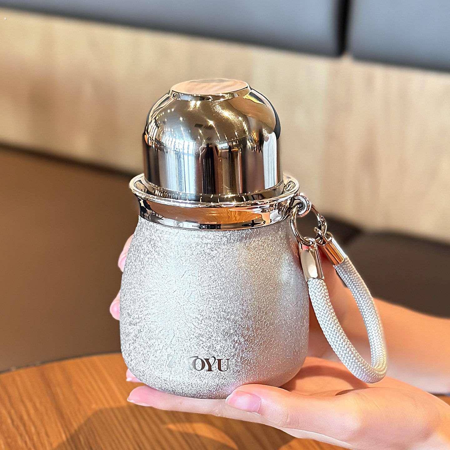 钛保温杯女生2025巨好看的水杯高颜值精致高级感咖啡杯吸管杯子