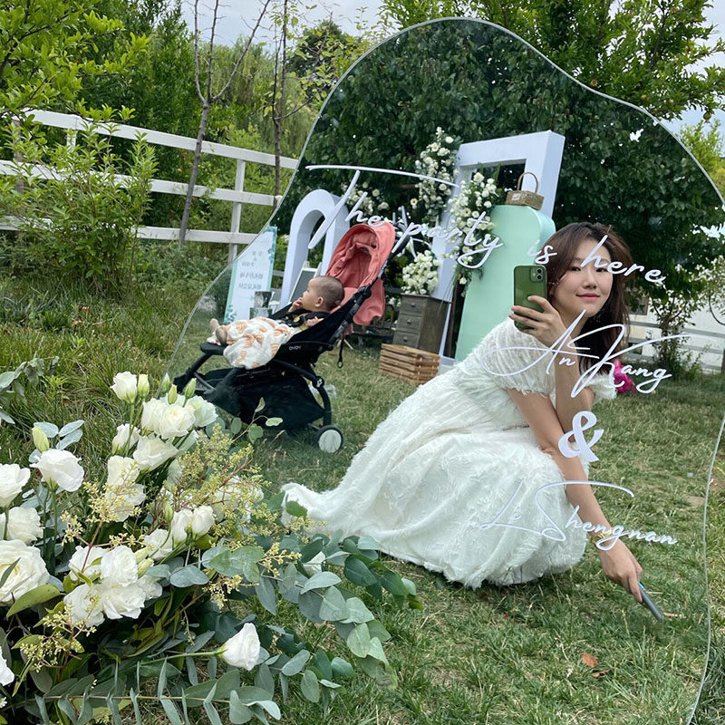 水牌镜子迎宾牌订婚牌子定制婚礼海报制作镜面生日结婚布置迎宾牌