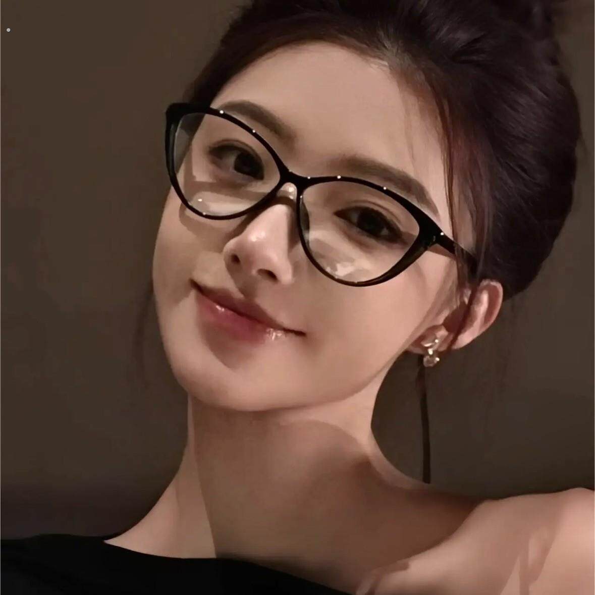 黑框眼镜框架女高级感平光镜素颜神器护眼无度数无镜片平面镜装饰