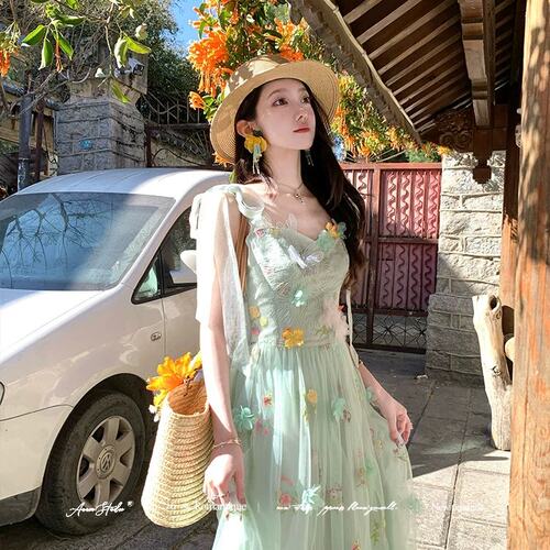 绿色v领收腰长款花朵网纱吊带连衣裙女夏季法式复古a字裙子