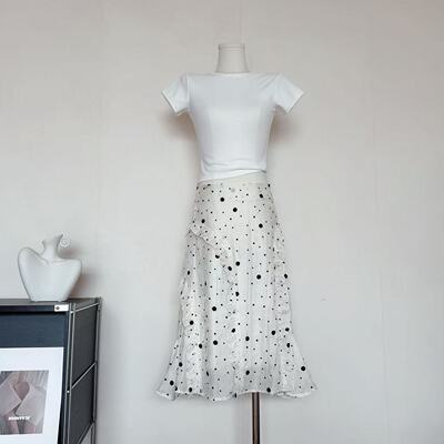 im向 灵动剪裁~72莱赛尔植绒波点中长裙飘逸不规则荷叶边半身裙