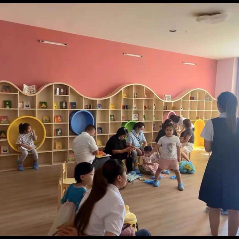 北欧简约动物造型墙体书架儿童阅读落地书柜图书馆大型墙体绘本架