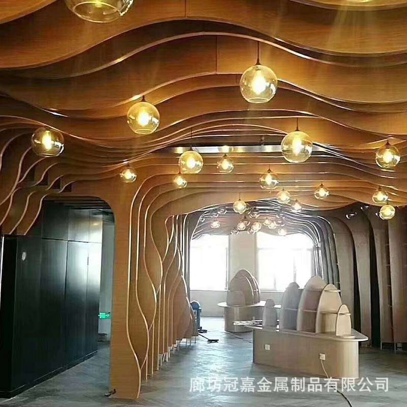 工艺弧形铝方通吊顶装饰木纹u型槽方通铝方通天花铝方管喷粉工艺