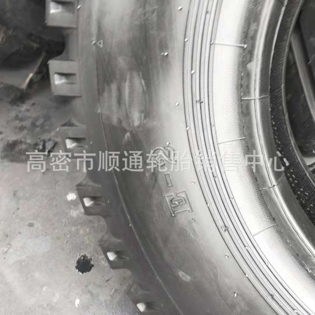 现货越野人字轮胎11.00-20卡车轮胎1100-20工程轮胎