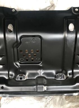 适用纳瓦拉 途达 锐骐6皮卡发动机水箱下护板防护板底盘装甲 原厂