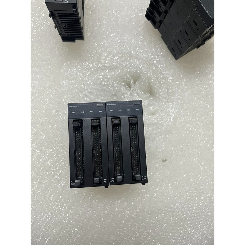 KV-SH04PL二手拆机基恩士PLC模块实物图,成色漂亮功
