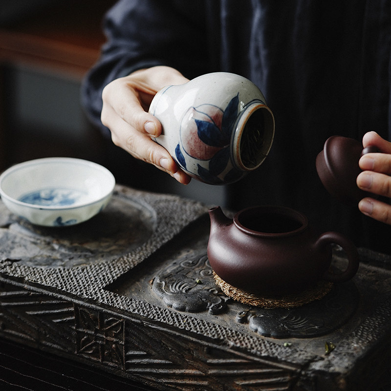 青花瓷手绘装茶叶罐将军罐 景德镇纯手工大号陶瓷家用密封储物罐