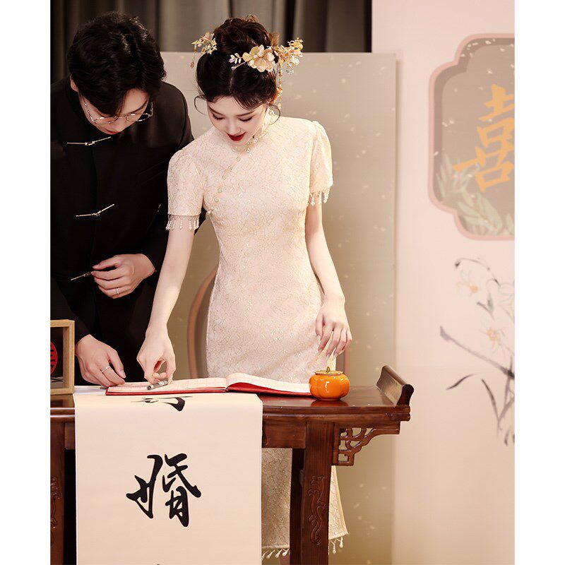 蕾丝订婚礼服女2025新款旗袍敬酒服新娘小个子米白色轻奢小众高端