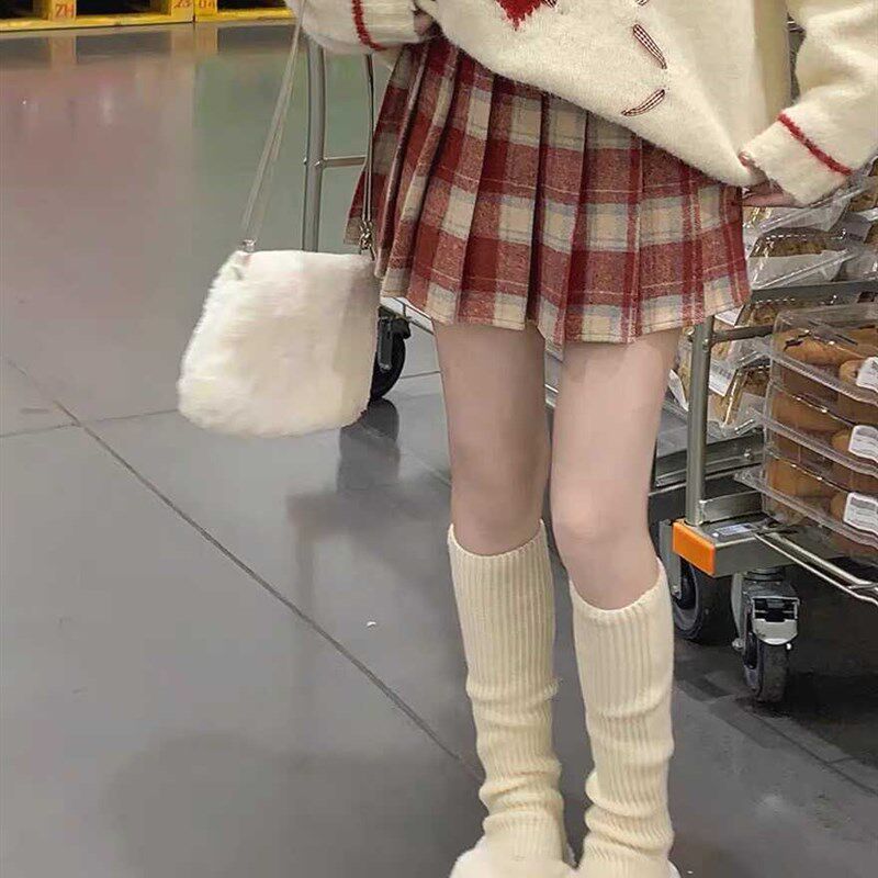 格子毛呢半身短裙秋冬新款搭配富家千金过年圣诞节女红色百褶裙子