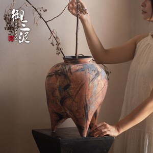 侘寂风高级感复古粗陶花瓶民宿手工陶罐新中式陶瓷插干花家居摆件