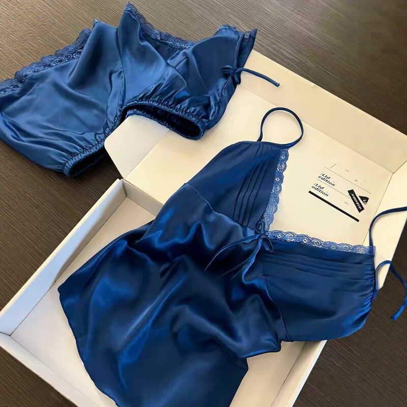法式高级感宝蓝色缎面冰丝睡衣女夏季2026舒适吊带短裤居家服套装