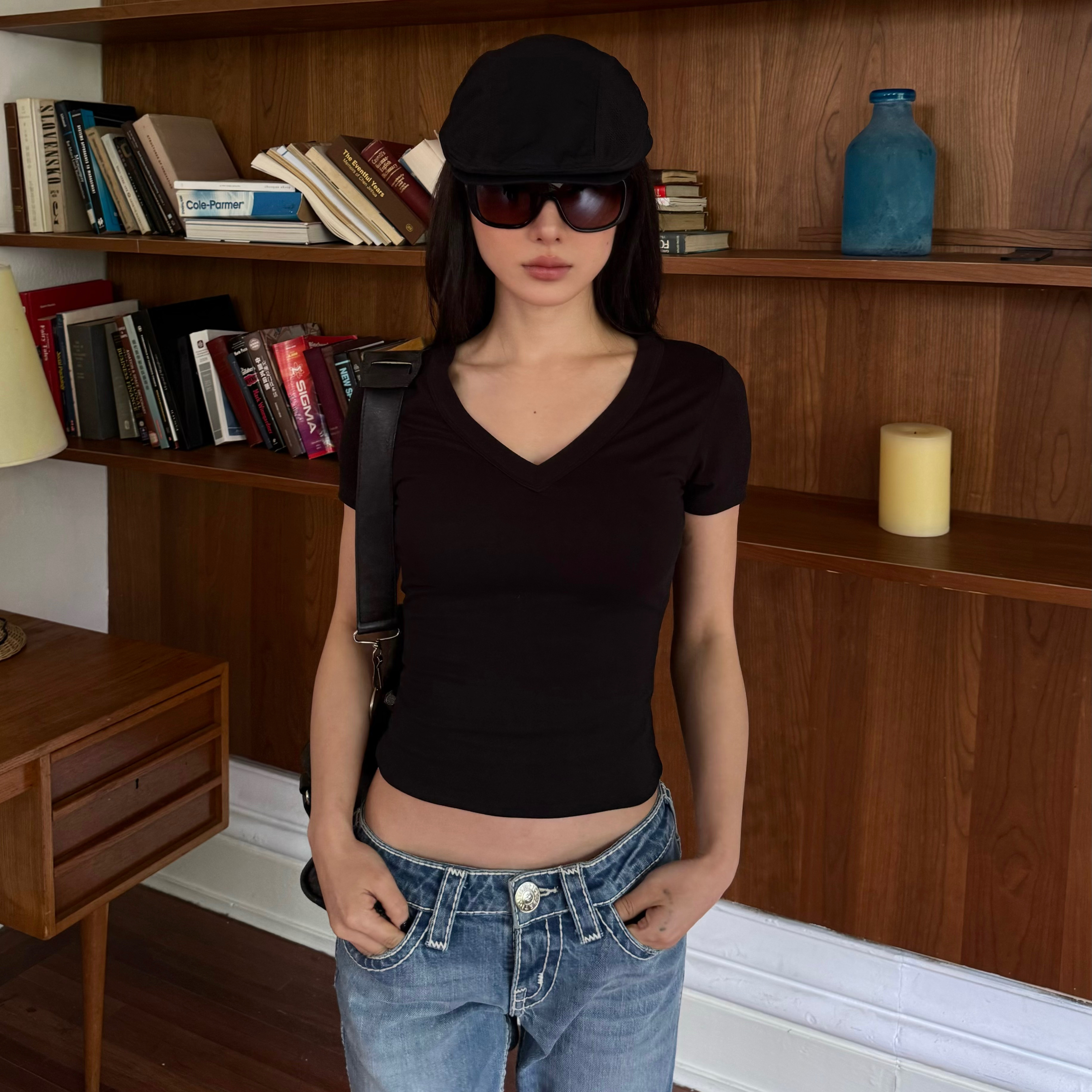 ICbasic 肌致贴合&middot;一体化双层面料 V领收腰黑色基础款打底tee