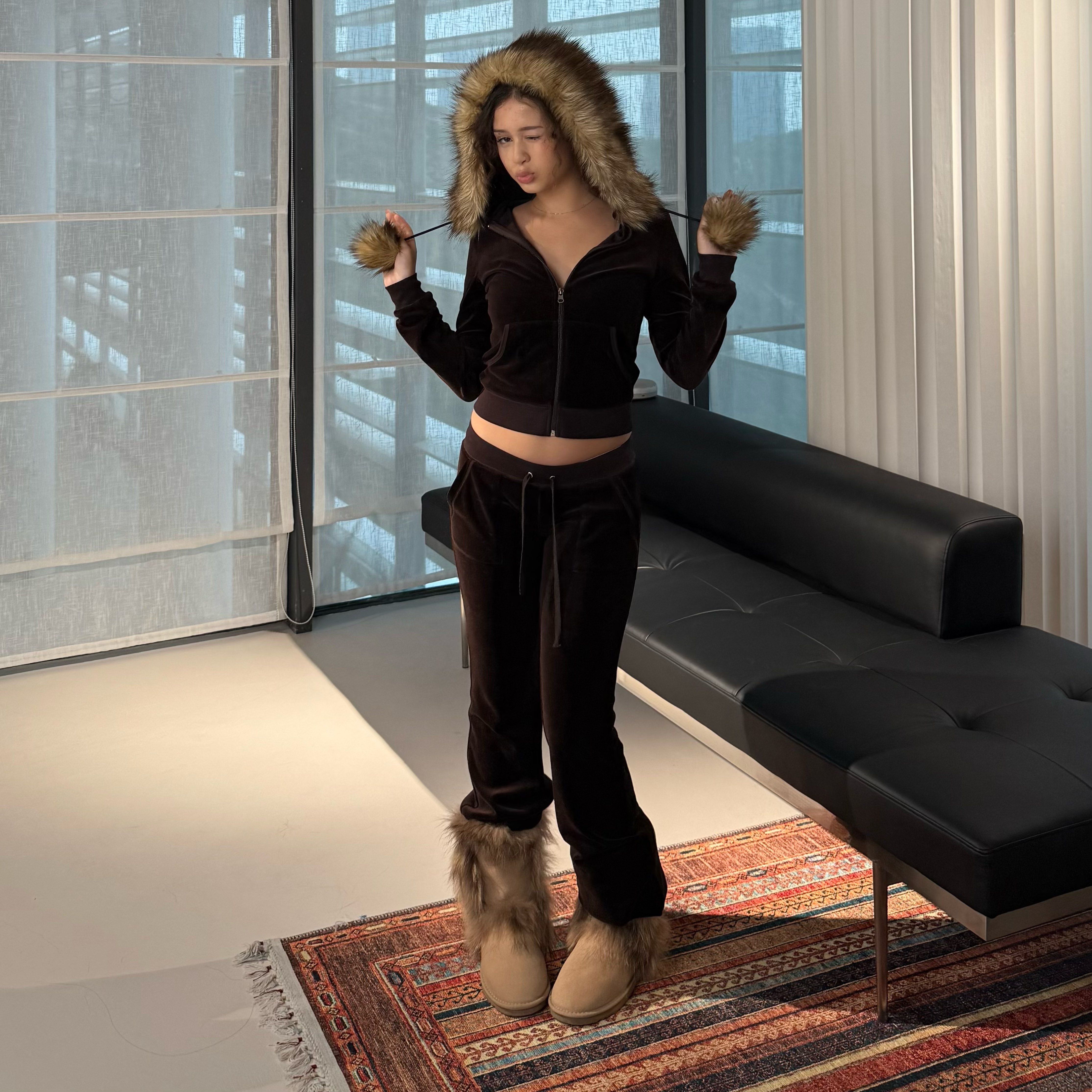 ICVIBE 千禧回旋镖·巧克力丝绒+俏皮毛领 正肩帽衫+低腰裤,女装/女士精品,时尚套装,淘宝优惠券,粉丝福利购,淘宝优惠卷