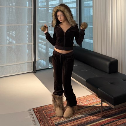 ICVIBE 千禧回旋镖·巧克力丝绒+俏皮毛领 正肩帽衫+低腰裤