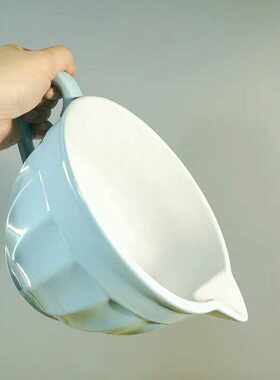 新款北欧风陶瓷引流杯烘培和面碗大号碗带嘴打蛋碗水果摆碗引流碗