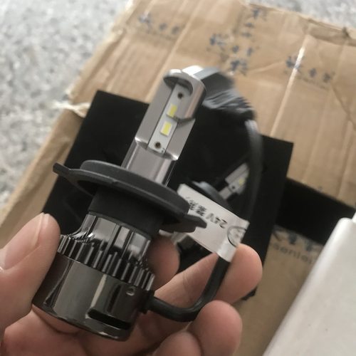 汽车led大灯h7强光h1h4超亮激光9012远近光一体9005改装灯泡100W