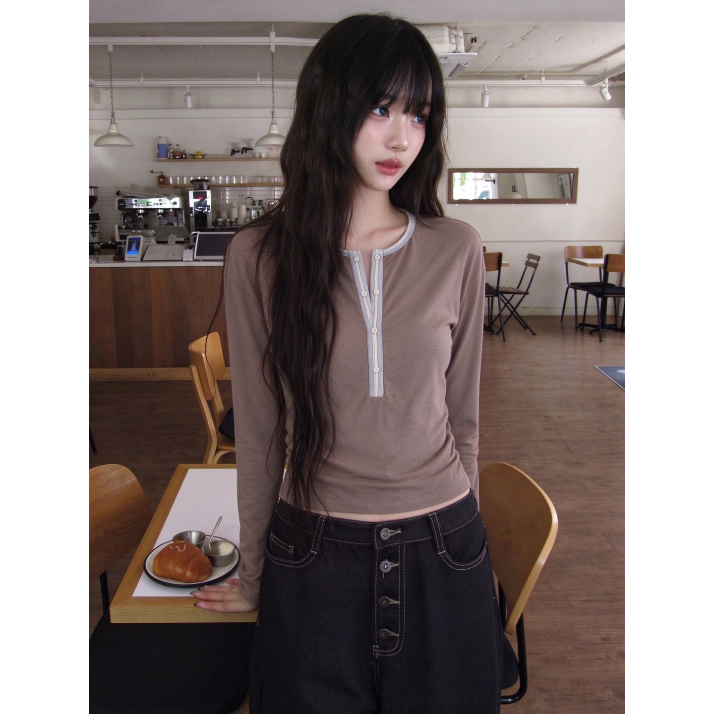 辣妹松弛感半开领长袖T恤女撞色短款修身显瘦早秋内搭打底衫上衣