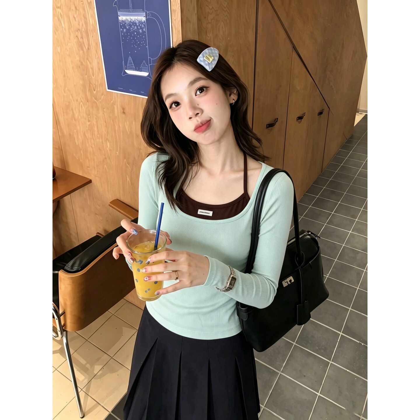 辣妹长袖t恤女2026早秋穿搭挂脖u领打底衫修身显瘦假两件叠穿上衣