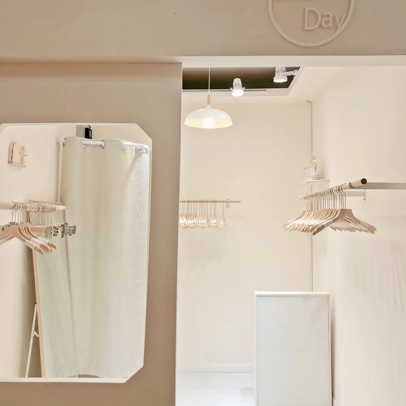服装店展示架上墙壁挂式挂衣杆童装女装衣架网红简约侧挂衣架墙上