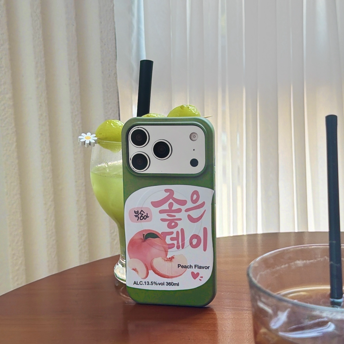 气泡水柠檬茶适用苹果17手机壳新款iPhone17PROMAX轻奢女款16PRO网红17pro易拉罐开口支架手机壳