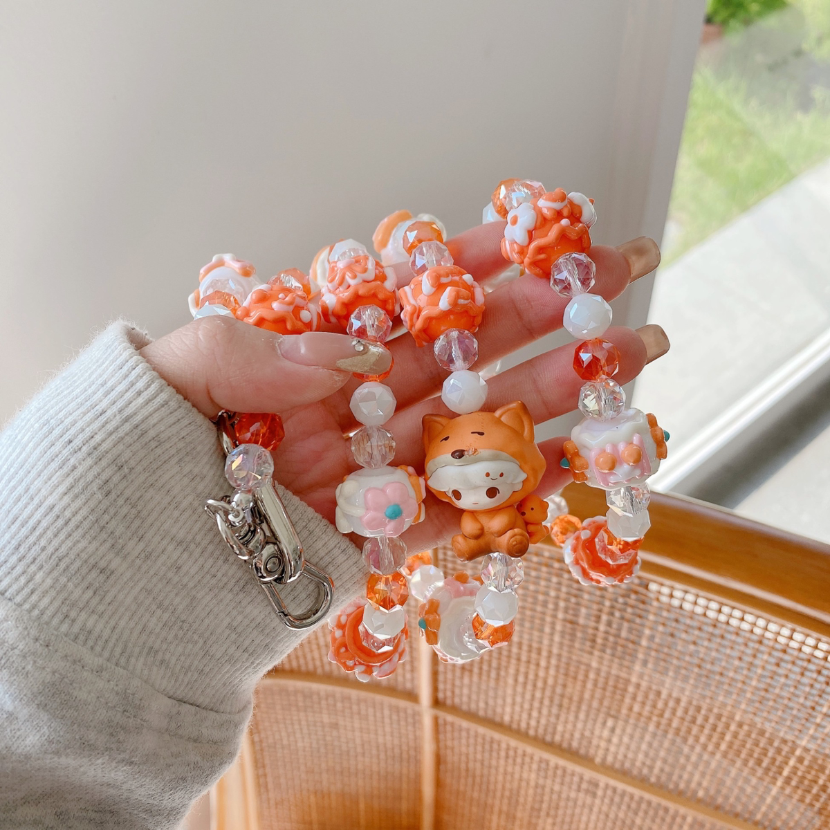 马卡龙彩色珍珠手机挂链女甜心kitty糖果水晶手机链手腕串珠精致