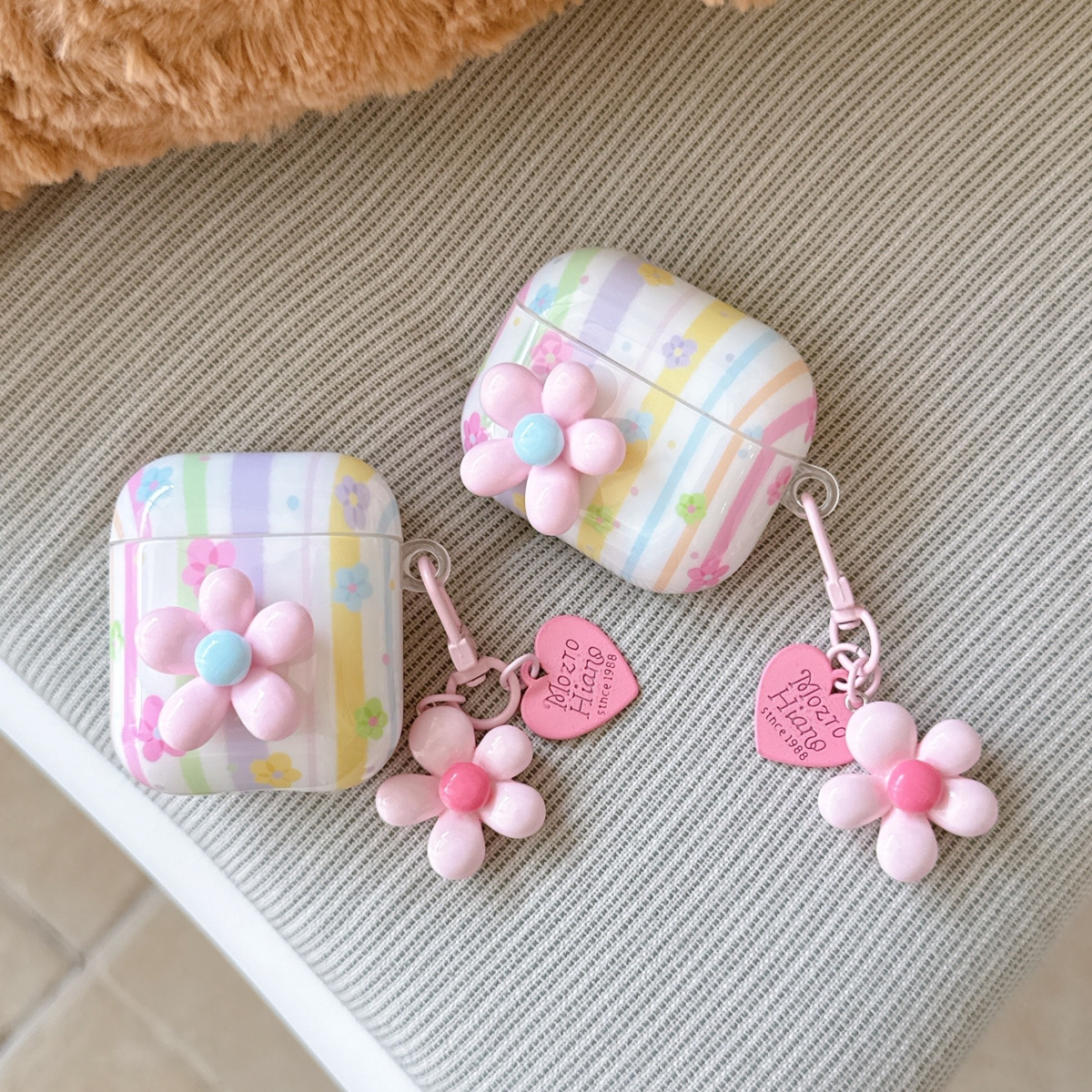 夏天彩色条纹立体花朵挂饰适用airpods4保护套airpodspro3苹果耳机套二代无线蓝牙保护壳airpod3女款全包软壳