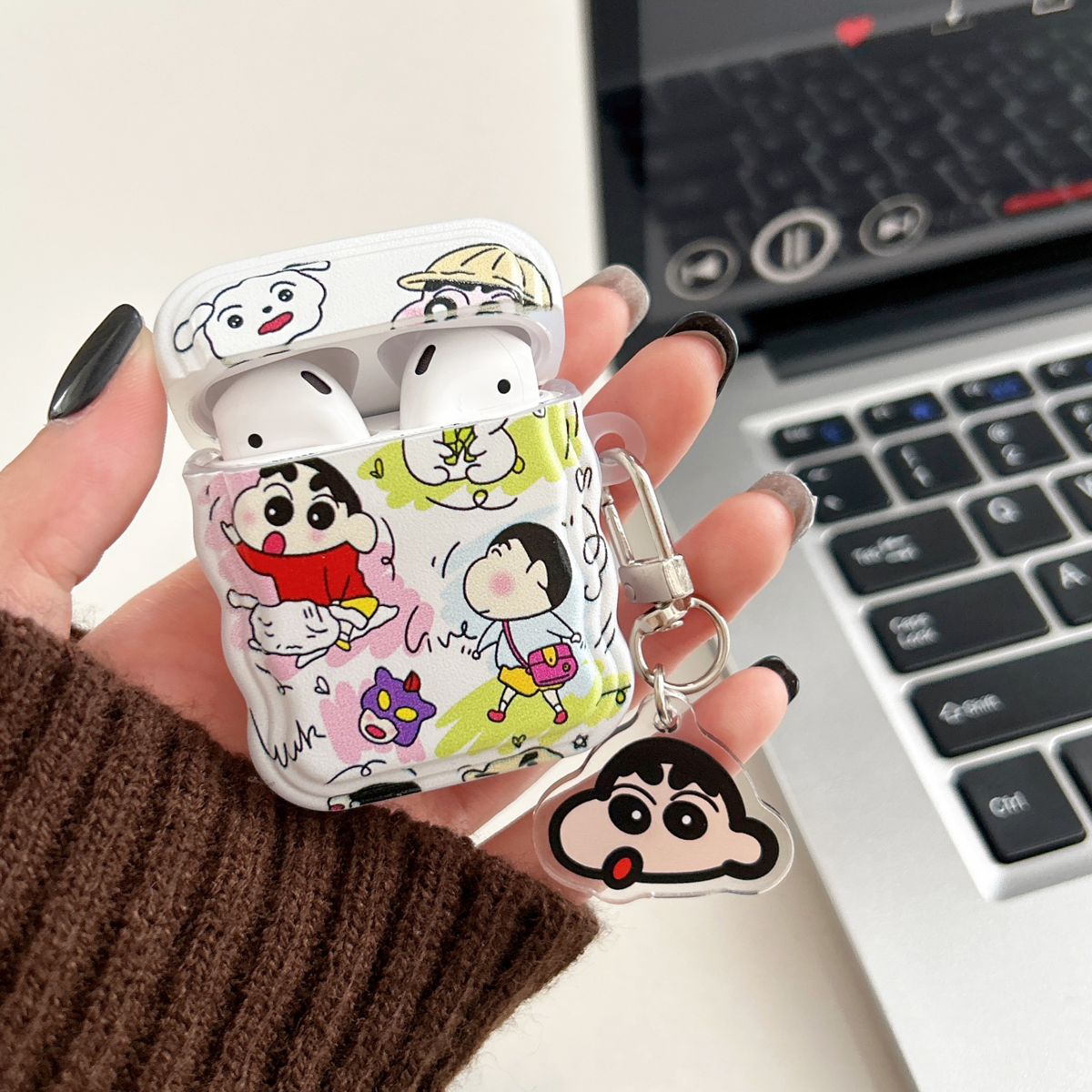 日漫可爱蜡笔小新适用AirPods4保护套新款Pro2苹果耳机壳卡通1/2代无线蓝牙盒3代airpodspro三代软防摔保护壳