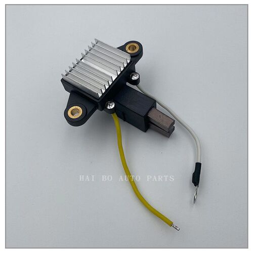 适用于新款潍柴佩特来JFZ2110-W柴油机28V120A汽车发电机调节器