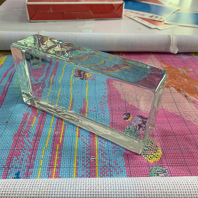十字绣压布砖水晶砖透明5斤重尺寸20cmx10cm