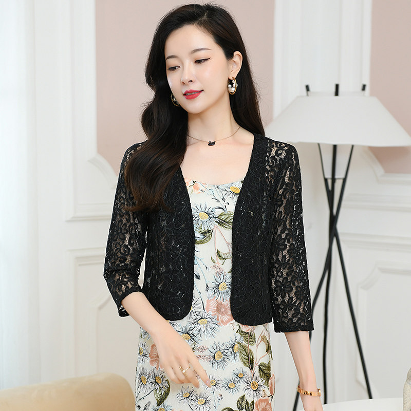 蕾丝小披肩上衣女夏季外搭配裙子新款短百搭大码镂空开衫薄款外套
