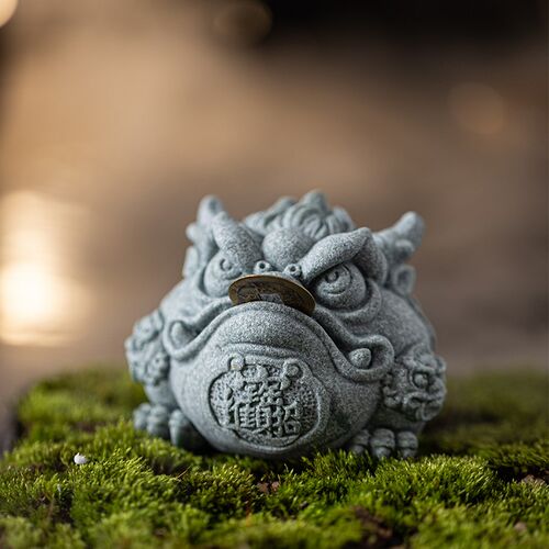 创意三足招财金蟾茶宠摆件精品可养新中式蟾蜍通宝客厅桌面装饰品