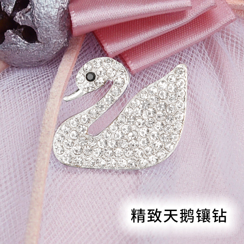天鹅镶钻竹炭包汽车用新车除甲醛除异味女车内饰品摆件可爱装饰