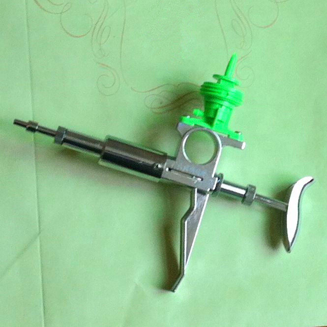 促销红旗牌5ML连续注射器猪牛羊用可插瓶疫苗可调不锈钢兽用针筒