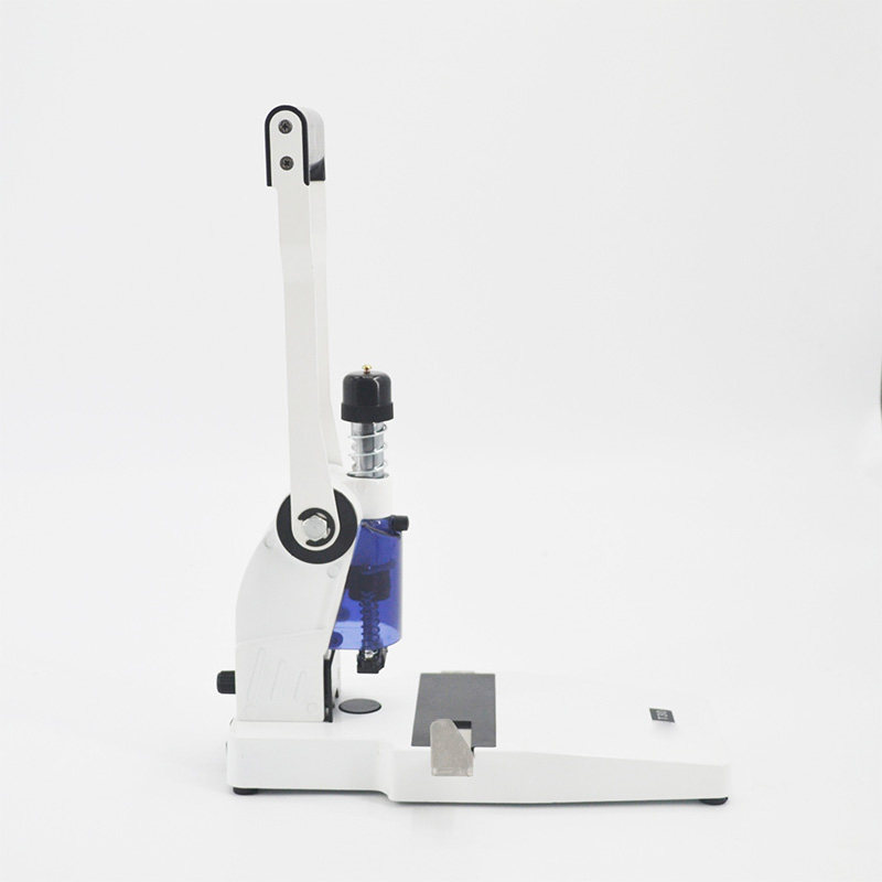 T30手动打孔机小型吊牌冲孔机布料塑料袋打孔器