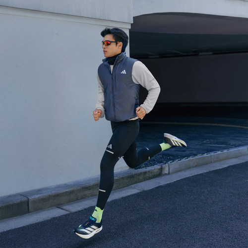 天猫国际Adidas运动跑鞋