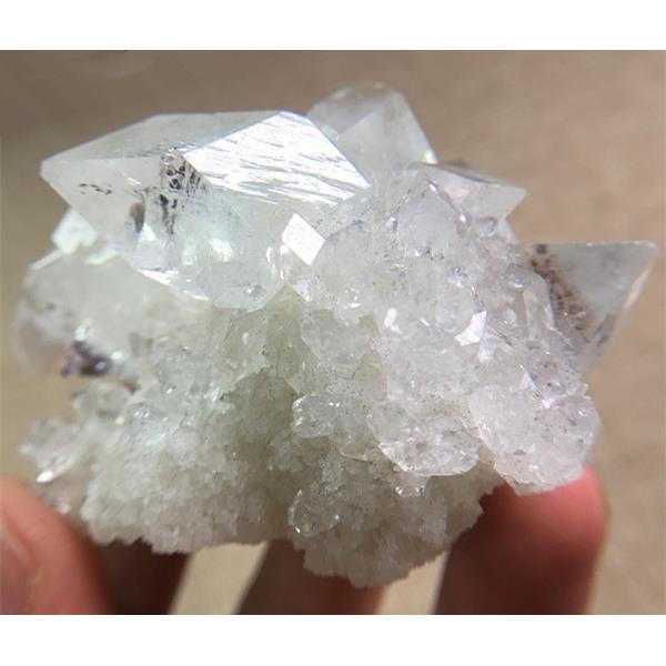 安居珠宝水晶印度鱼眼石晶簇鱼眼石矿标