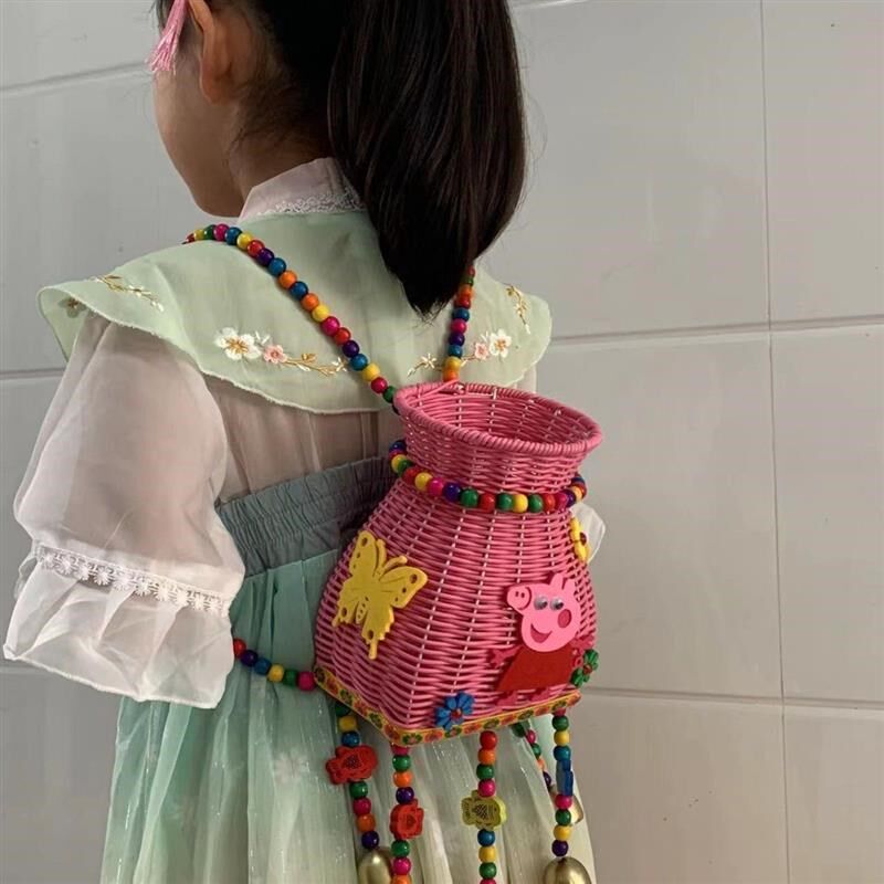 竹编鱼篓儿童小i背篓仿藤塑编织民族风彩色背演出包包篓幼儿园道