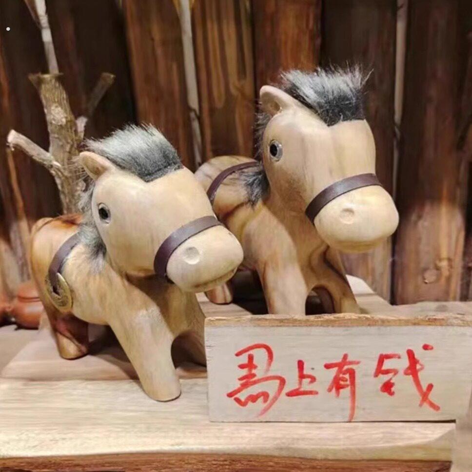 天然香樟木纯手工雕刻马十二生肖马上有钱小犟驴实木摆件礼品