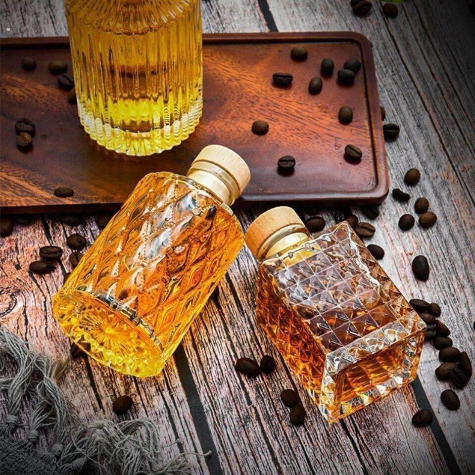 高档精致好看菱形酒瓶分装酒坛冷萃咖啡容器密封罐玻璃瓶香薰果酒