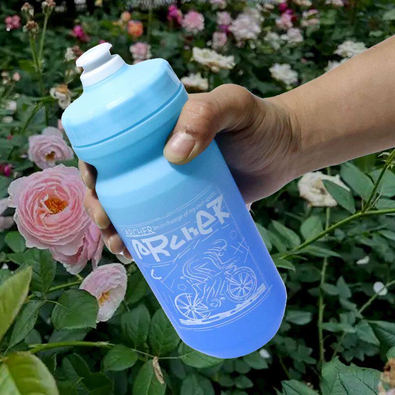 户外轻量化水杯运动水壶挤压式骑行水壶登山自行车可携式水杯大容