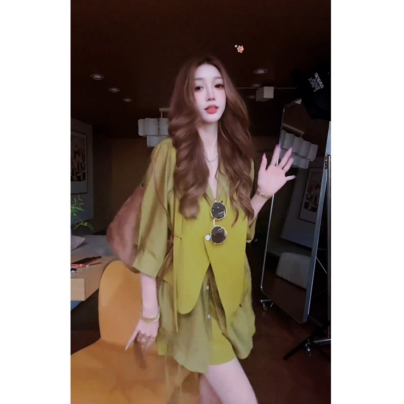 时尚防晒套装女夏季薄款2026气质假两件衬衫短裤松弛感穿搭两件套