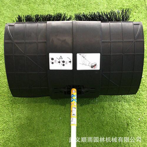 甄选52cc便携式汽油动力刷草机手持梳草机侧挂扫地清扫机