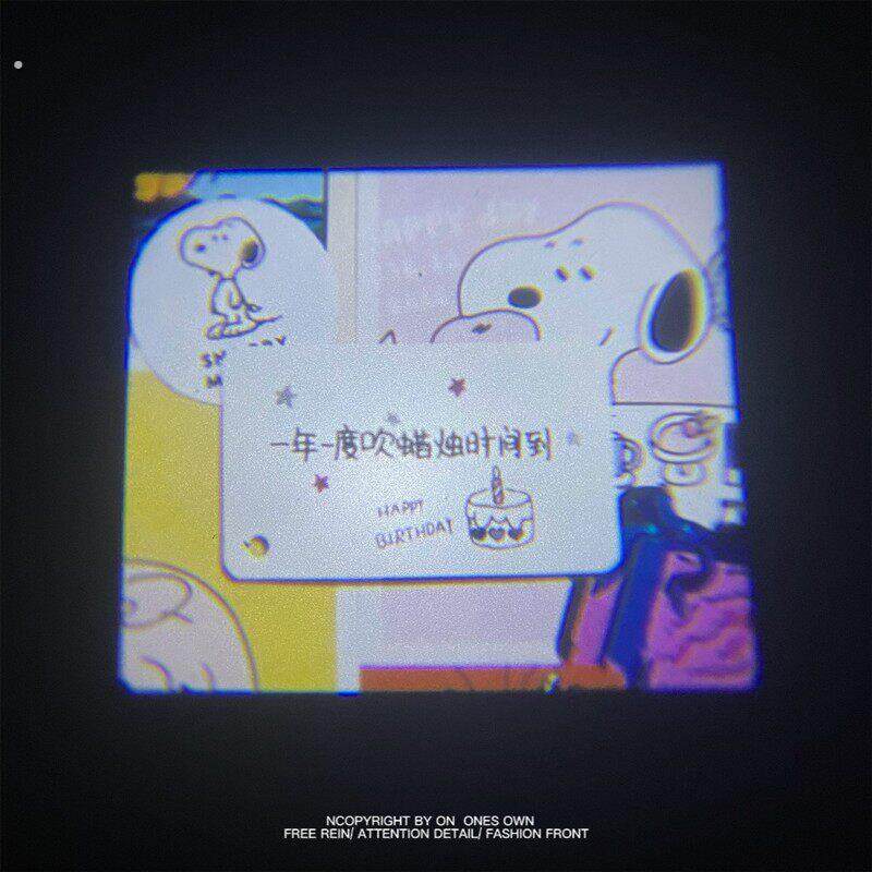 一年一度吹蜡烛时间到一个有趣的小玩意生日派对投影仪