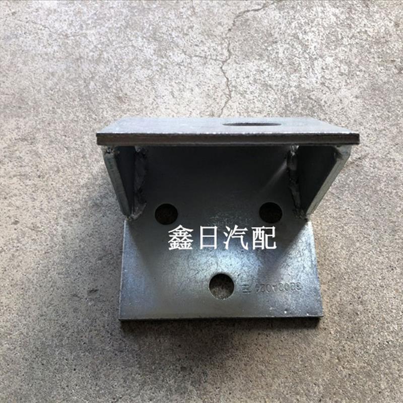 一汽通用哈轻小解放配件/轻卡/箱货货车小解放锡柴发动机支架原厂